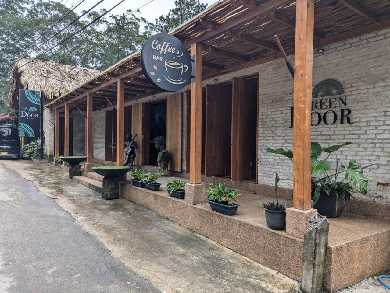 The Green Door Ella Bagian luar foto